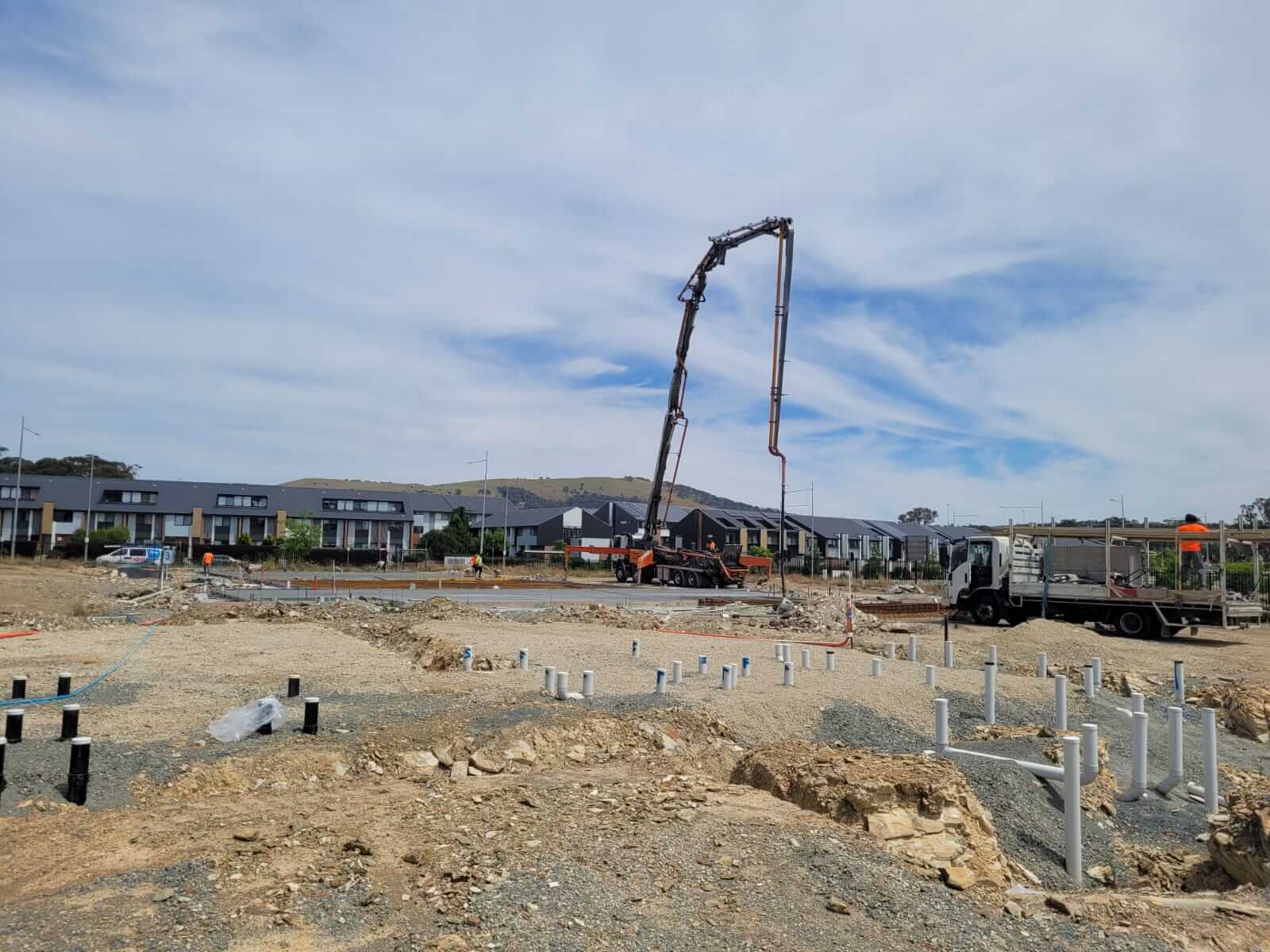 Slab pour in progress — 25 November 2024 — photo 1