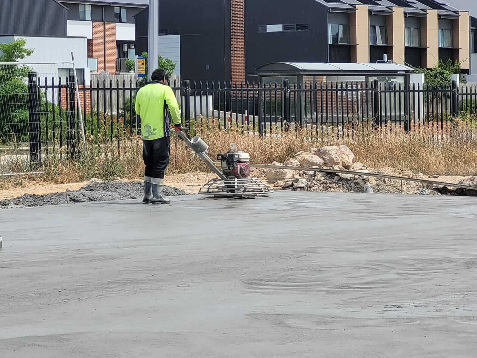 Slab pour in progress — 25 November 2024 — photo 2