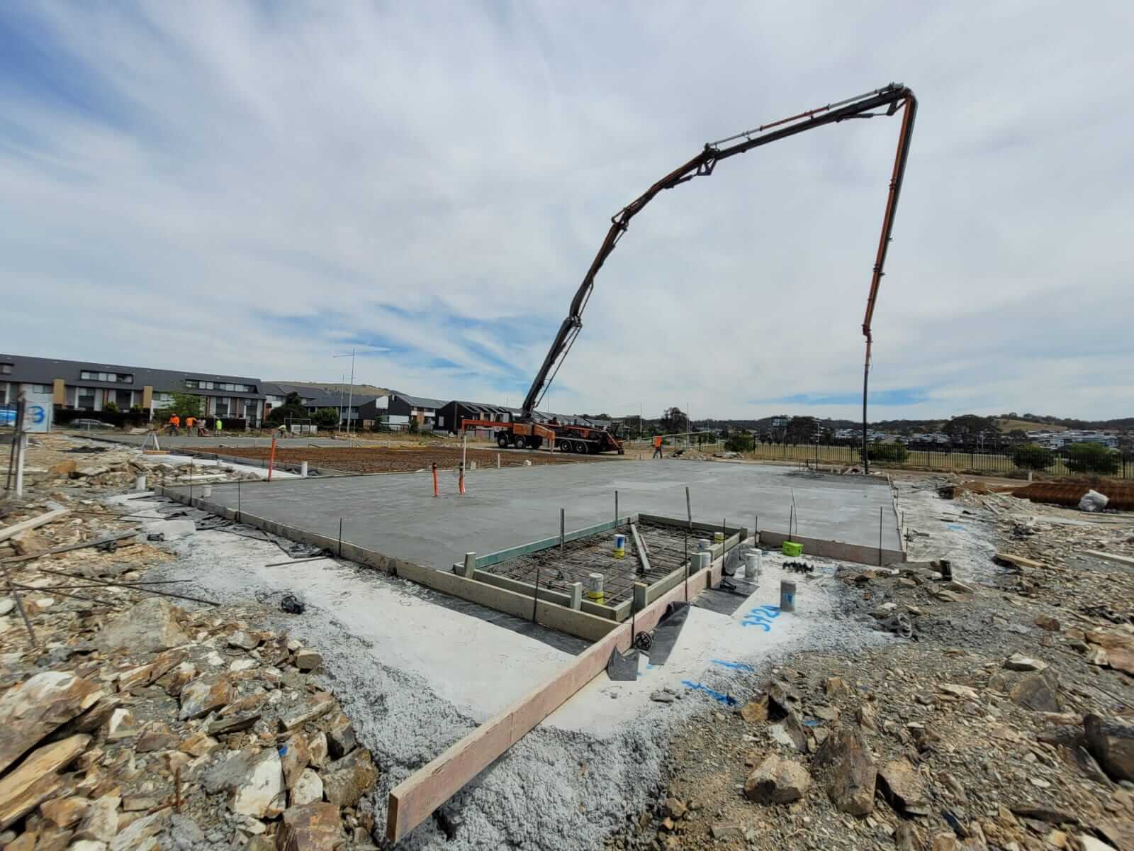 Slab pour in progress — 25 November 2024 — photo 4