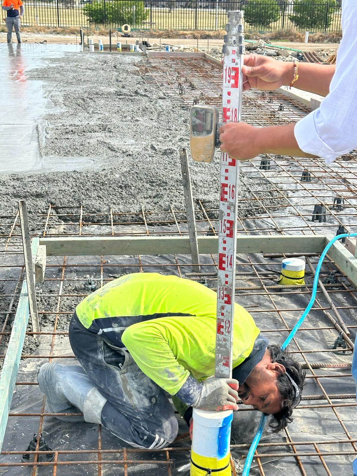 Slab pour in progress — 25 November 2024 — photo 8